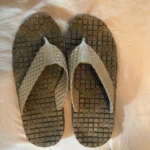 Women’s flip flops